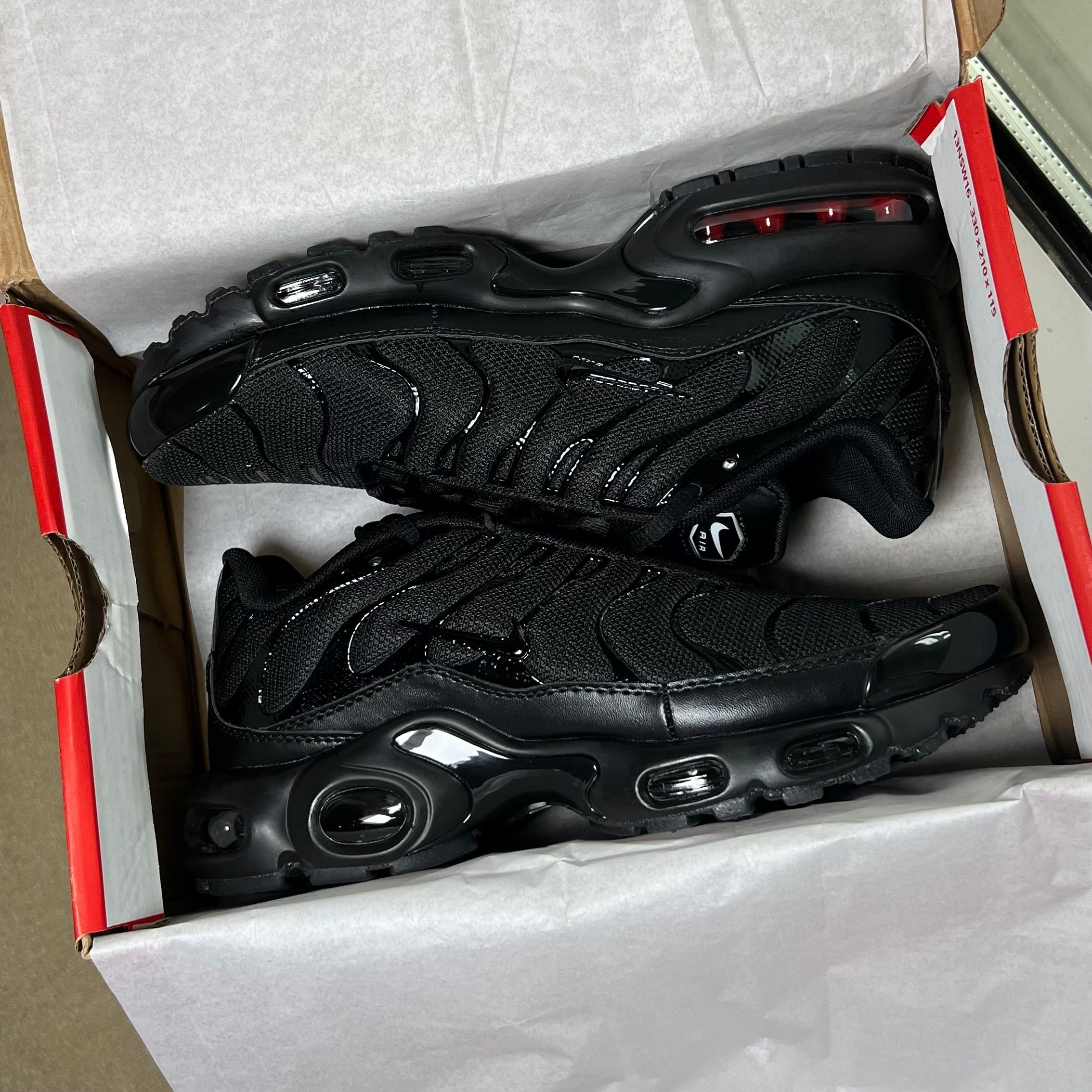 Nike Air Max Plus “Triple Black” (Master Quality)