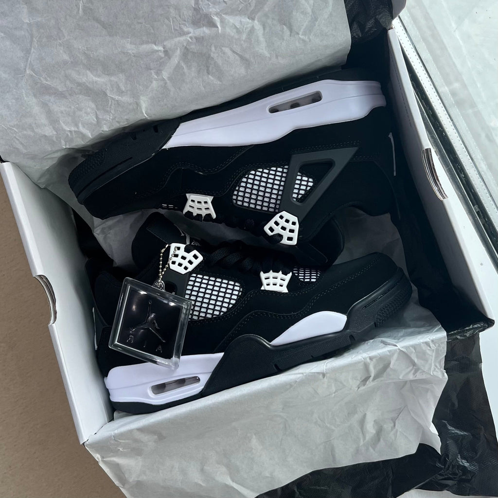 Air Jordan 4 “White Thunder” (MASTER QUALITY)